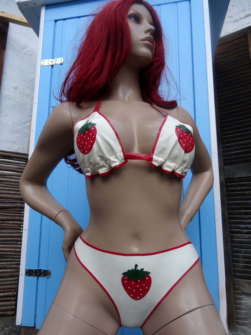 Latex Bikini Miss Strawberry